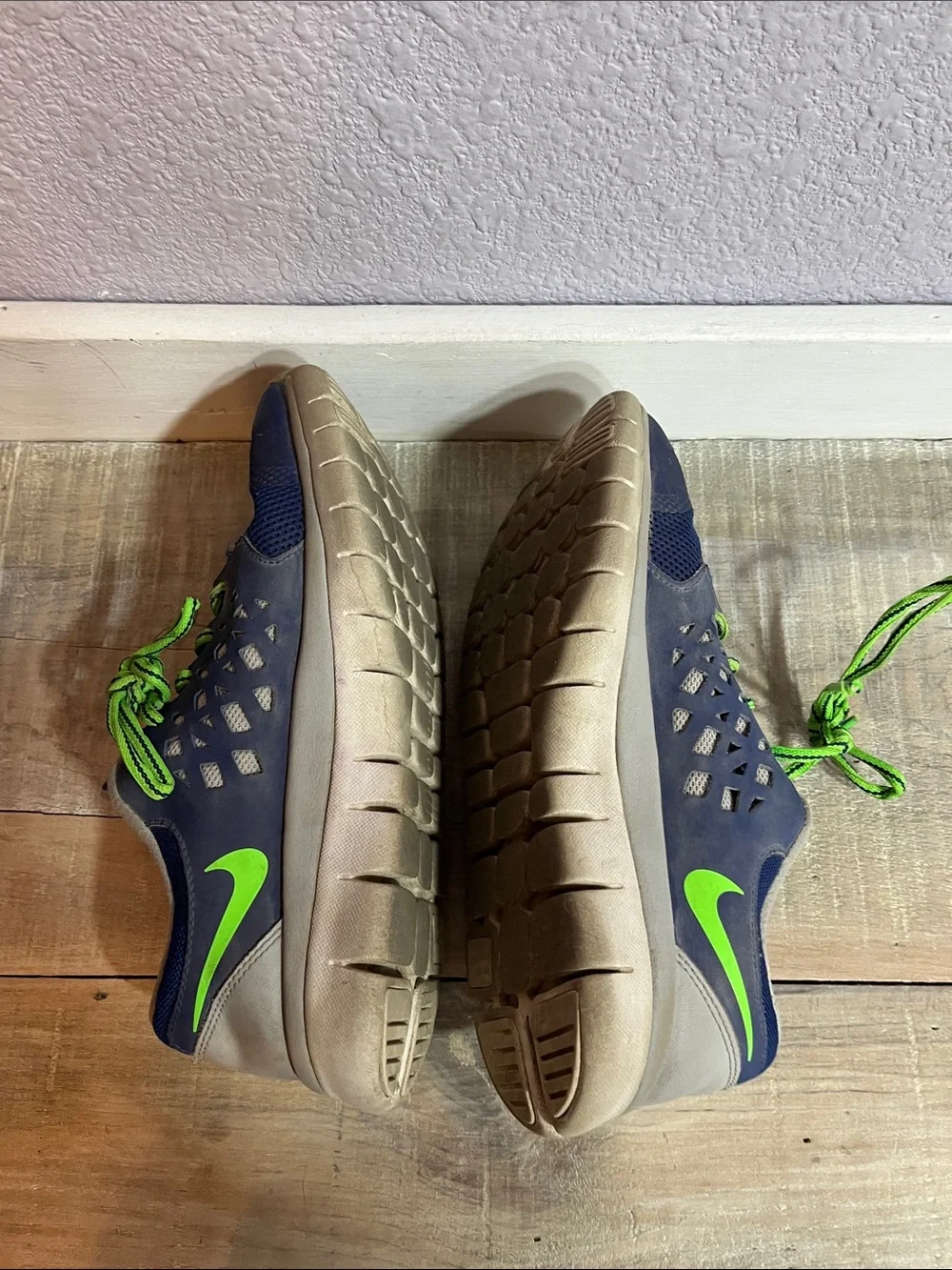 Nike Flex 2015 Runner Blue with Lime Green & White Trim - Boys  Sz 6yr